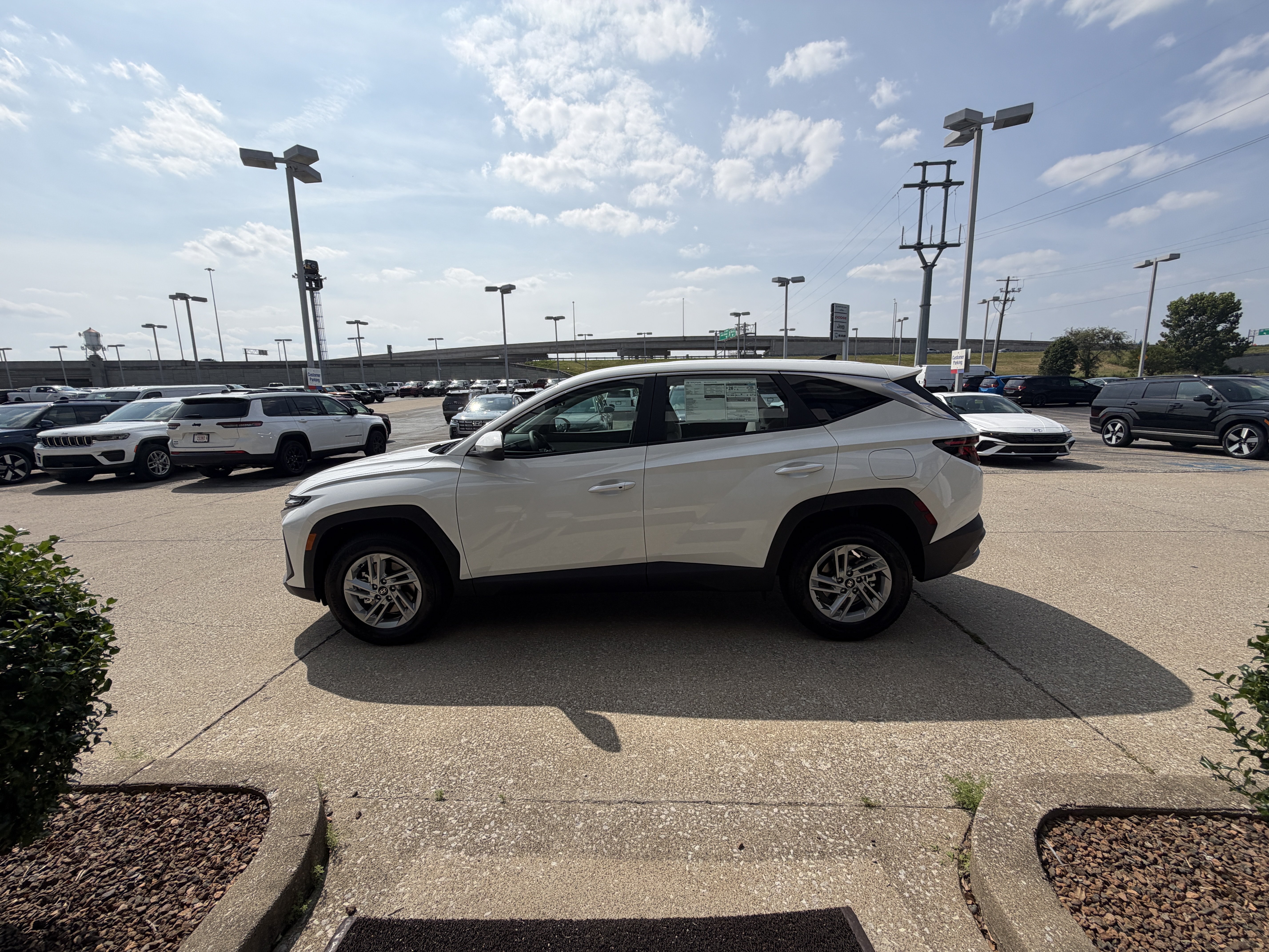 New 2026 Hyundai Tucson SE AWD/4WD image 11