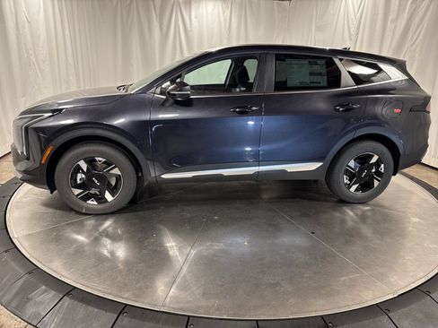 New 2026 Kia Sportage LX w/ LX Convenience Package AWD/4WD image 6