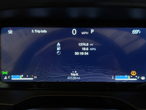 Used 2023 Jeep Grand Cherokee Altitude AWD/4WD image 24