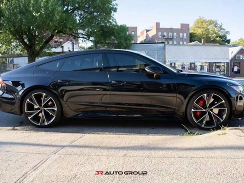 Used 2021 Audi RS 7 Sportback image 4