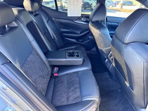 Used 2022 Nissan Maxima SR w/ Sport Mat Group image 32