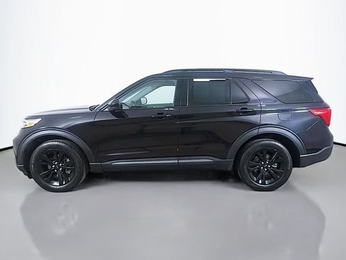 Used 2023 Ford Explorer XLT w/ Equipment Group 202A AWD/4WD image 15