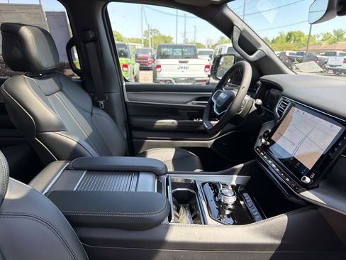 New 2026 Jeep Grand Wagoneer L 4WD image 20