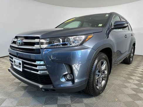 Used 2019 Toyota Highlander Limited Platinum AWD/4WD image 3