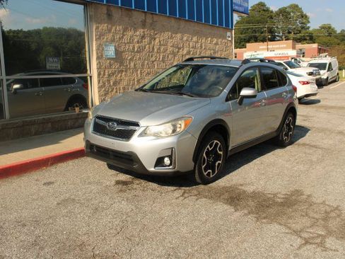 Used 2017 Subaru Crosstrek 2.0i Premium w/ Popular Package #2 AWD/4WD image 3