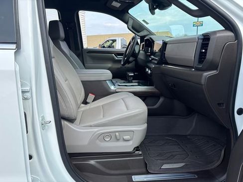 Used 2023 GMC Sierra 1500 SLT w/ SLT Premium Plus Package image 17