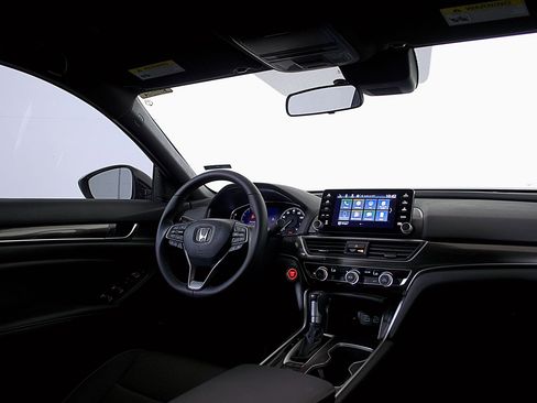 Used 2021 Honda Accord Sport image 14