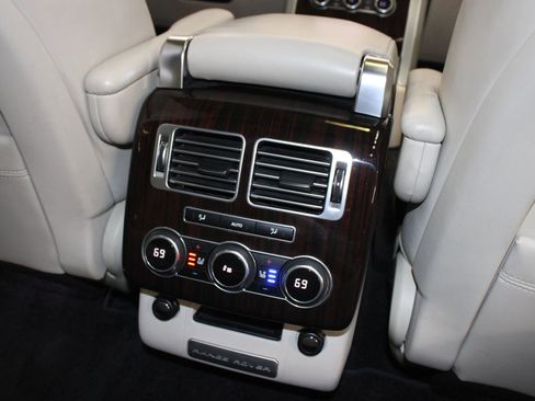 Used 2013 Land Rover Range Rover Supercharged image 36