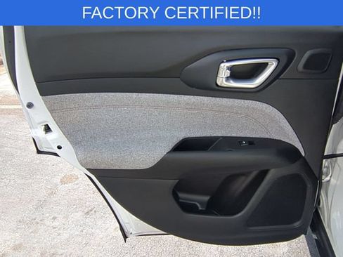 Certified 2023 Jeep Compass Latitude w/ Sun and Sound Group AWD/4WD image 28