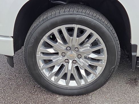 Used 2025 Chevrolet Silverado 1500 High Country image 7