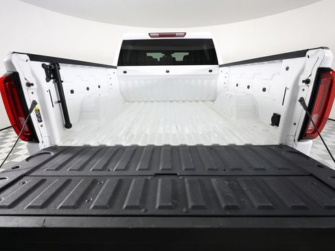 Used 2025 GMC Sierra 1500 SLT AWD/4WD image 7