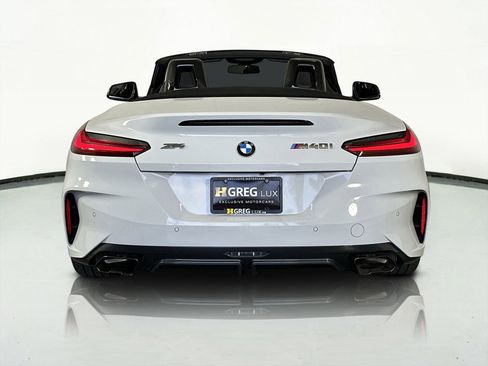 Used 2025 BMW Z4 M40i w/ Premium Package image 7