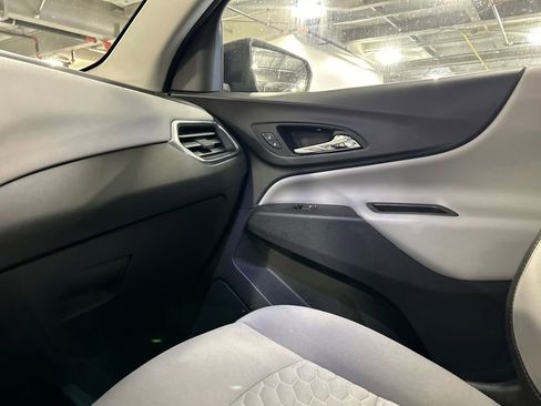 Used 2020 Chevrolet Equinox LS w/ LS Convenience Package image 21
