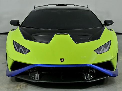 Used 2022 Lamborghini Huracan STO RWD image 5