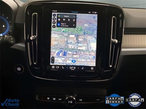 Used 2025 Volvo XC40 B5 Core image 33