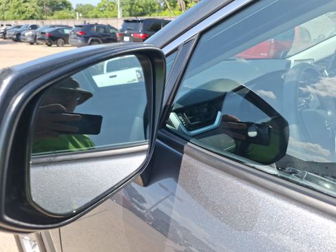 Used 2025 Toyota RAV4 XLE FWD image 14