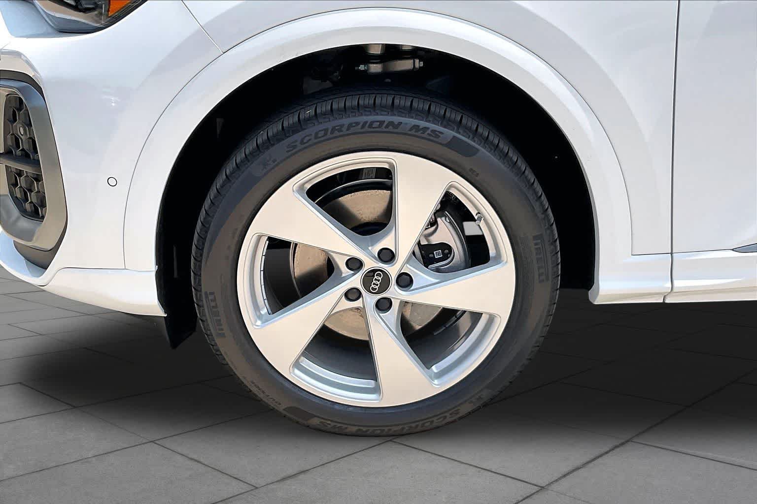 New 2026 Audi Q5 Premium Plus AWD/4WD image 11