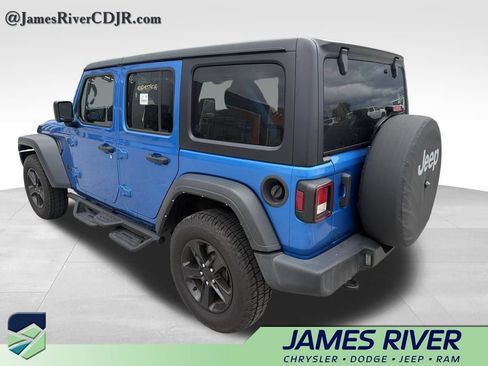 Used 2022 Jeep Wrangler Unlimited Sport AWD/4WD image 5