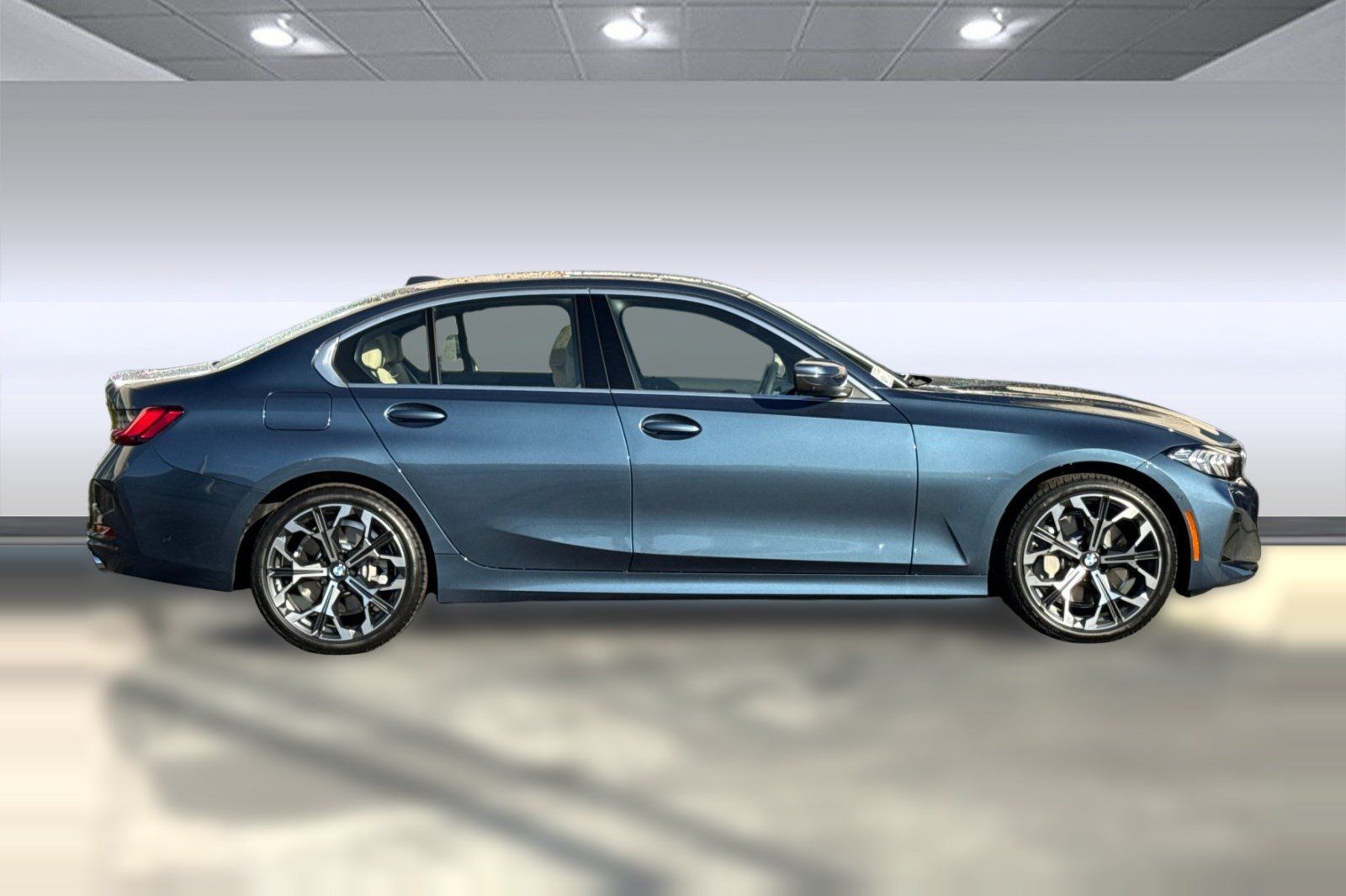 Used 2026 BMW 330i Sedan w/ Premium Package RWD image 8