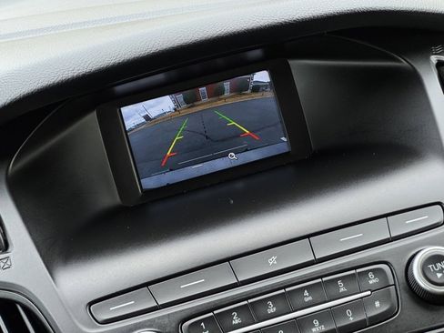 Used 2018 Ford Focus S image 15