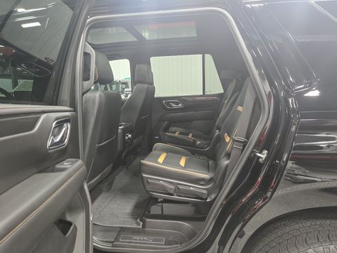 Certified 2024 GMC Yukon AT4 w/ AT4 Premium Package AWD/4WD image 9