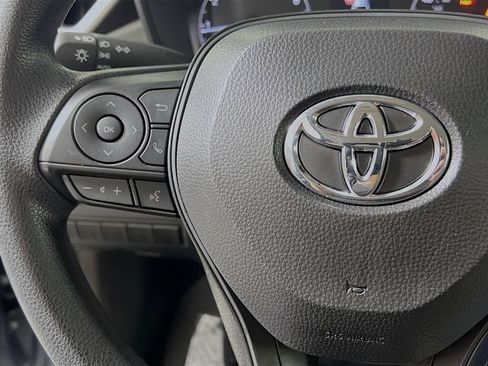 Used 2025 Toyota Corolla LE FWD image 19