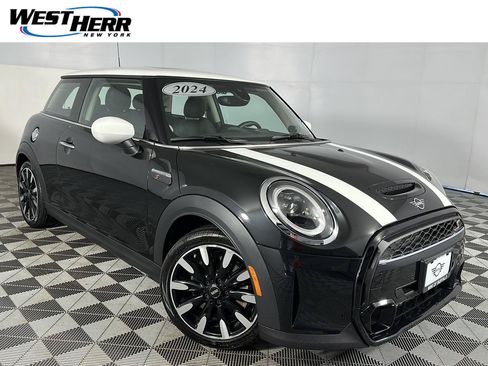 Used 2024 MINI Cooper S FWD image 1