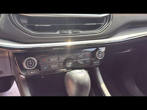 Used 2023 Jeep Compass Trailhawk image 21