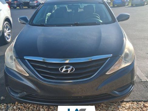Used 2011 Hyundai Sonata GLS FWD image 3