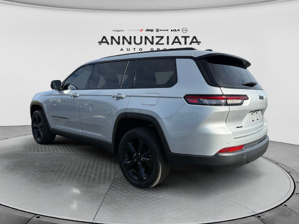 Used 2023 Jeep Grand Cherokee L Altitude AWD/4WD image 3