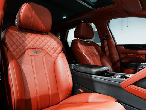 Used 2022 Bentley Bentayga Speed image 34