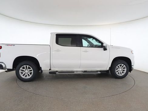 Used 2021 Chevrolet Silverado 1500 LT image 23