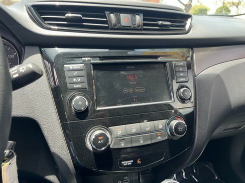 Used 2021 Nissan Rogue Sport S FWD image 20