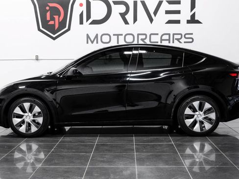 Used 2021 Tesla Model Y Long Range AWD/4WD image 12