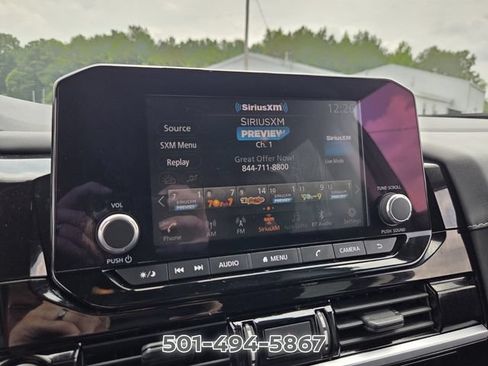 Used 2022 Nissan Pathfinder SV AWD/4WD image 19