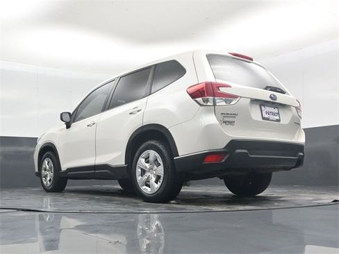 Used 2021 Subaru Forester Base image 42