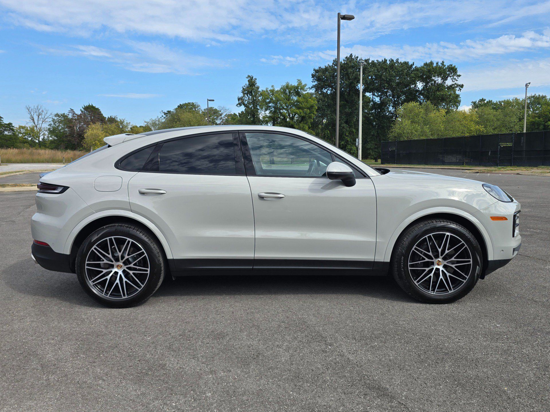 Used 2025 Porsche Cayenne Coupe AWD/4WD image 8
