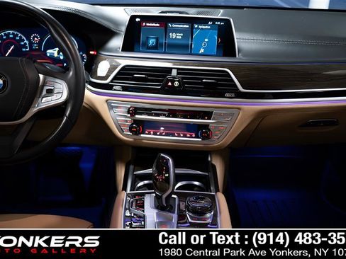 Used 2019 BMW 750i xDrive w/ Executive Package image 18