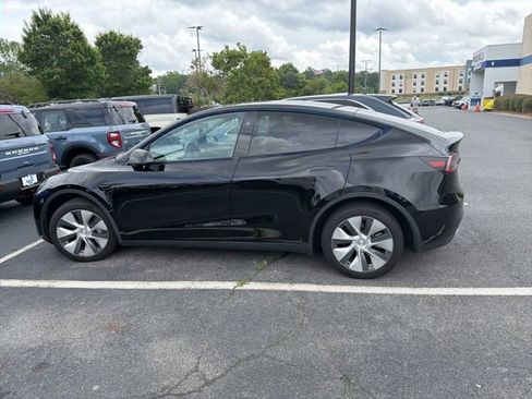 Used 2024 Tesla Model Y Long Range AWD/4WD image 6