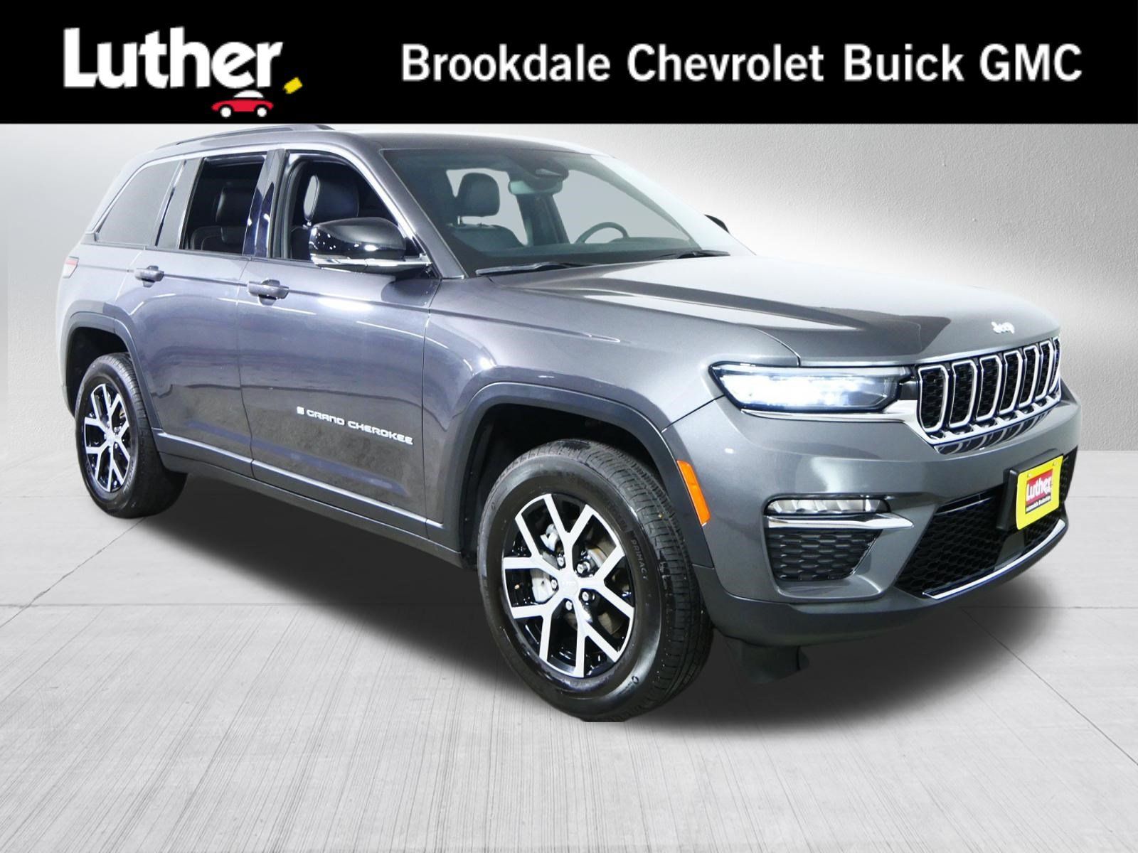 Used 2024 Jeep Grand Cherokee Limited RWD image 1