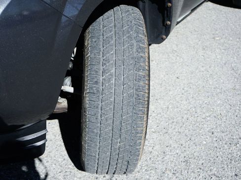 Used 2019 Toyota Tacoma SR w/ SR Convenience Package image 38