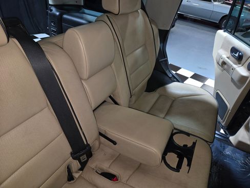 Used 2004 Land Rover Discovery SE image 96