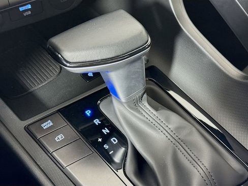 Certified 2025 Hyundai Elantra Sport w/ Cargo Package image 18