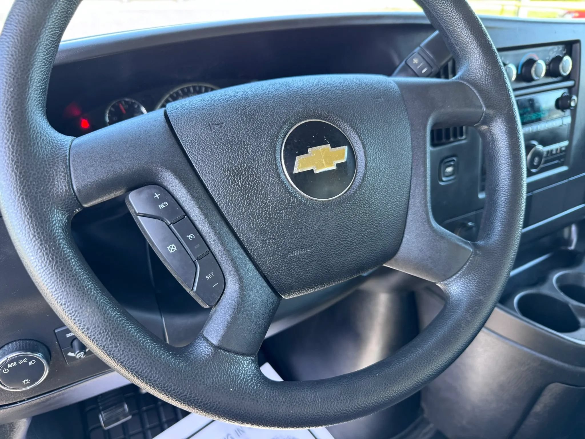 Used 2018 Chevrolet Express 3500 w/ Power Convenience Package RWD image 10