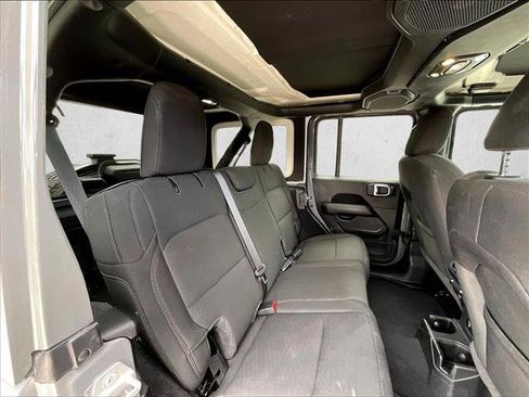 Used 2021 Jeep Wrangler Unlimited Sahara AWD/4WD image 22
