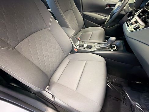Used 2024 Toyota Corolla LE w/ LE Convenience Package FWD image 15