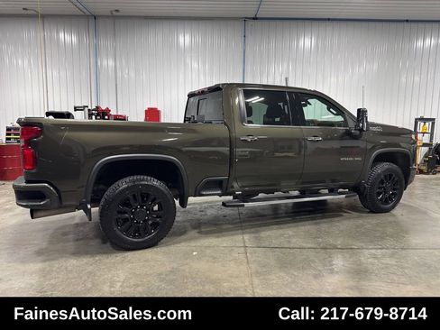 Used 2022 Chevrolet Silverado 2500 High Country w/ Z71 Off-Road Package image 18