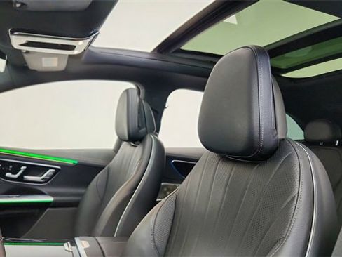 Used 2023 Mercedes-Benz EQE 500 4MATIC SUV w/ Exclusive Trim Package image 32