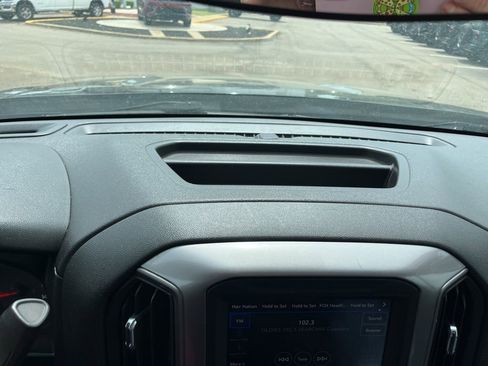 Used 2023 Chevrolet Silverado 1500 Custom image 44