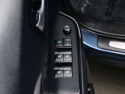 Used 2017 Toyota Highlander Limited Platinum image 10